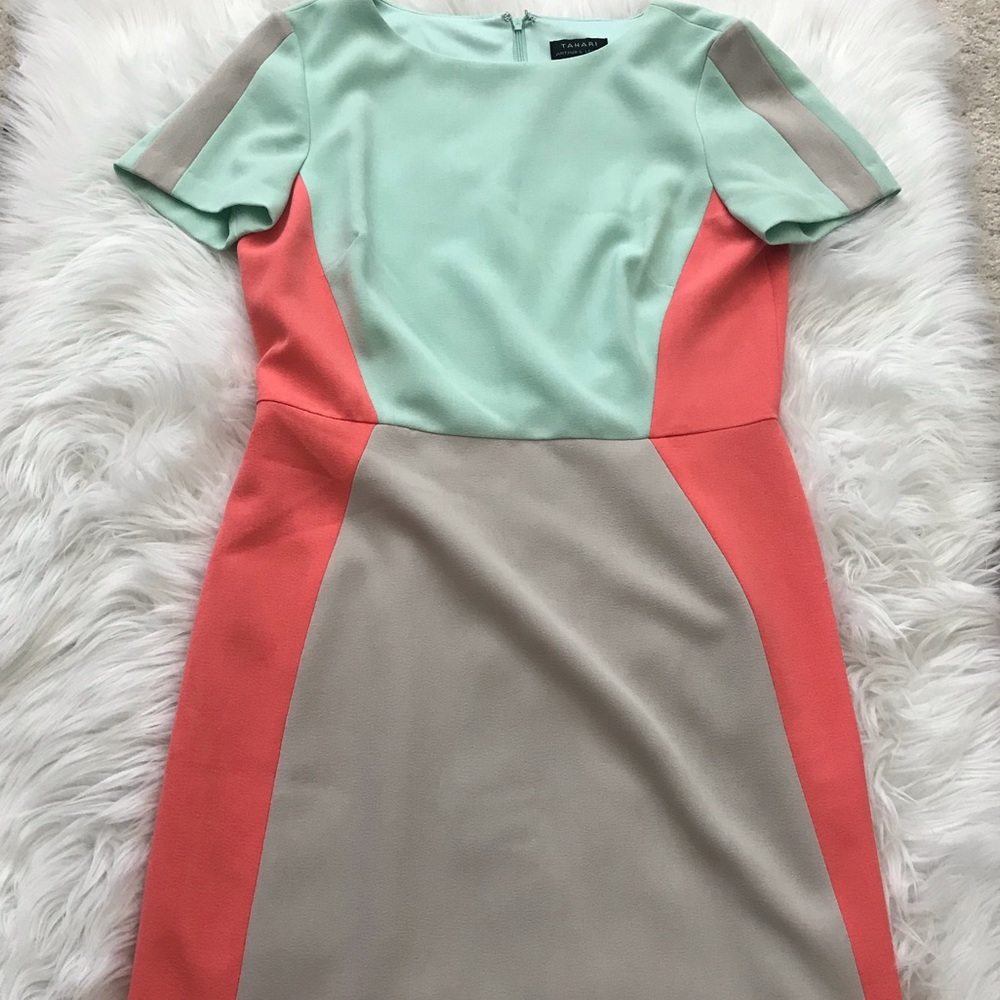 Tahari dress size 10 in coral sea foam khaki
